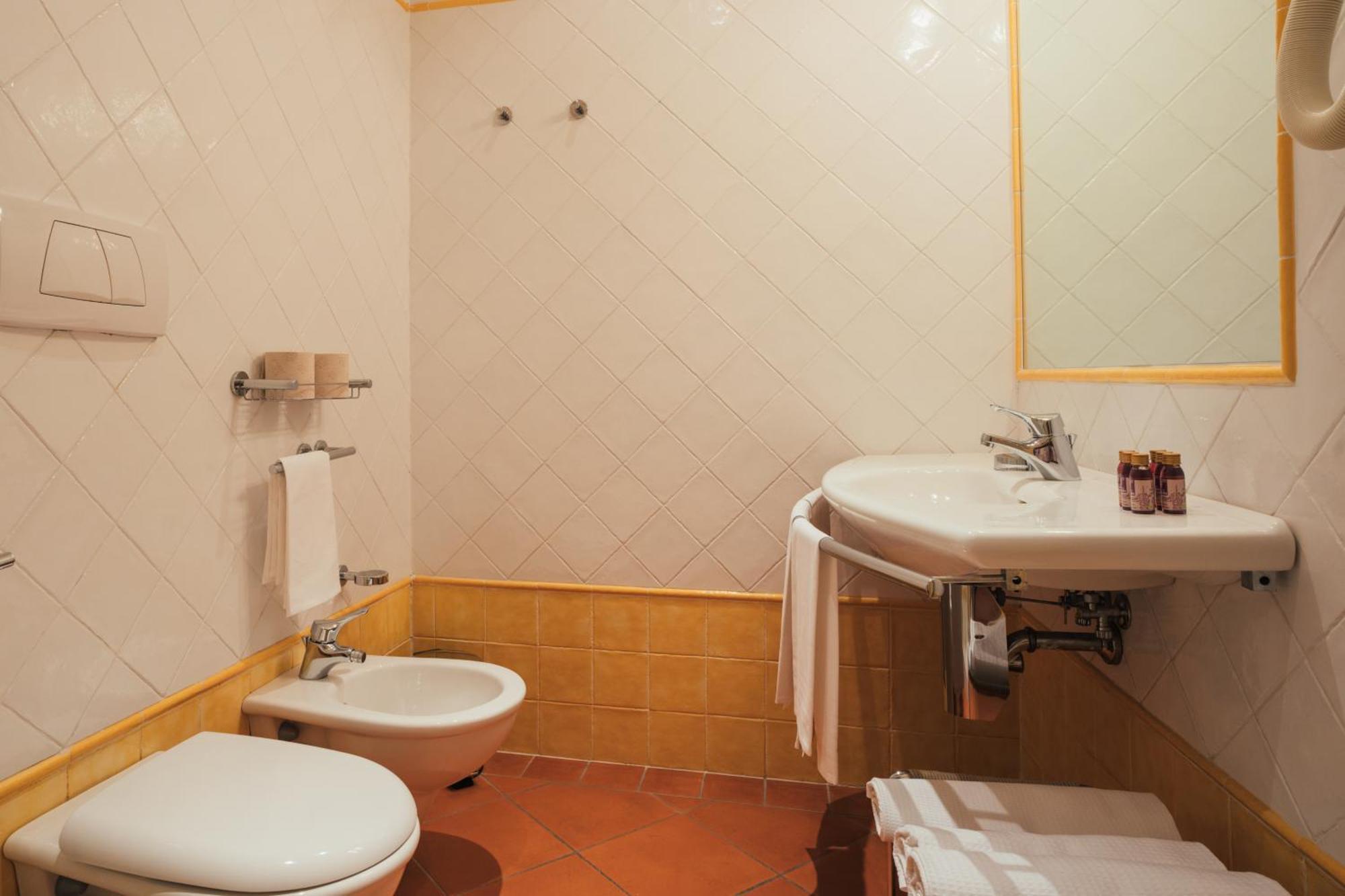 דוצה Albergo Cane מראה חיצוני תמונה