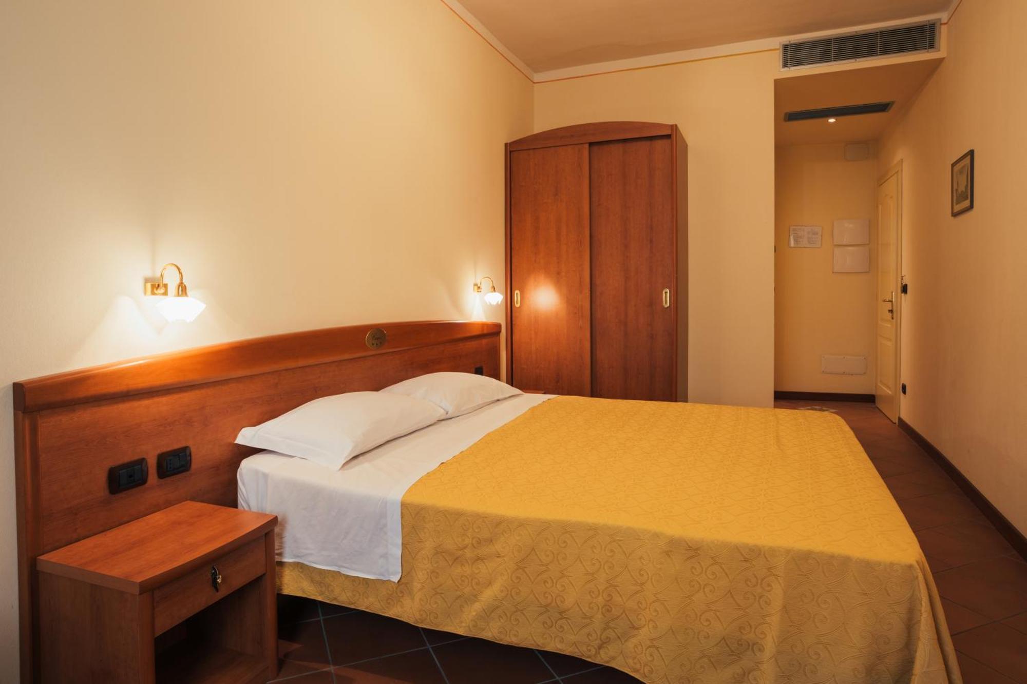 דוצה Albergo Cane מראה חיצוני תמונה